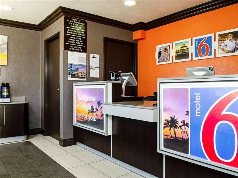 Motel 6-Modesto, Ca - Downtown Экстерьер фото
