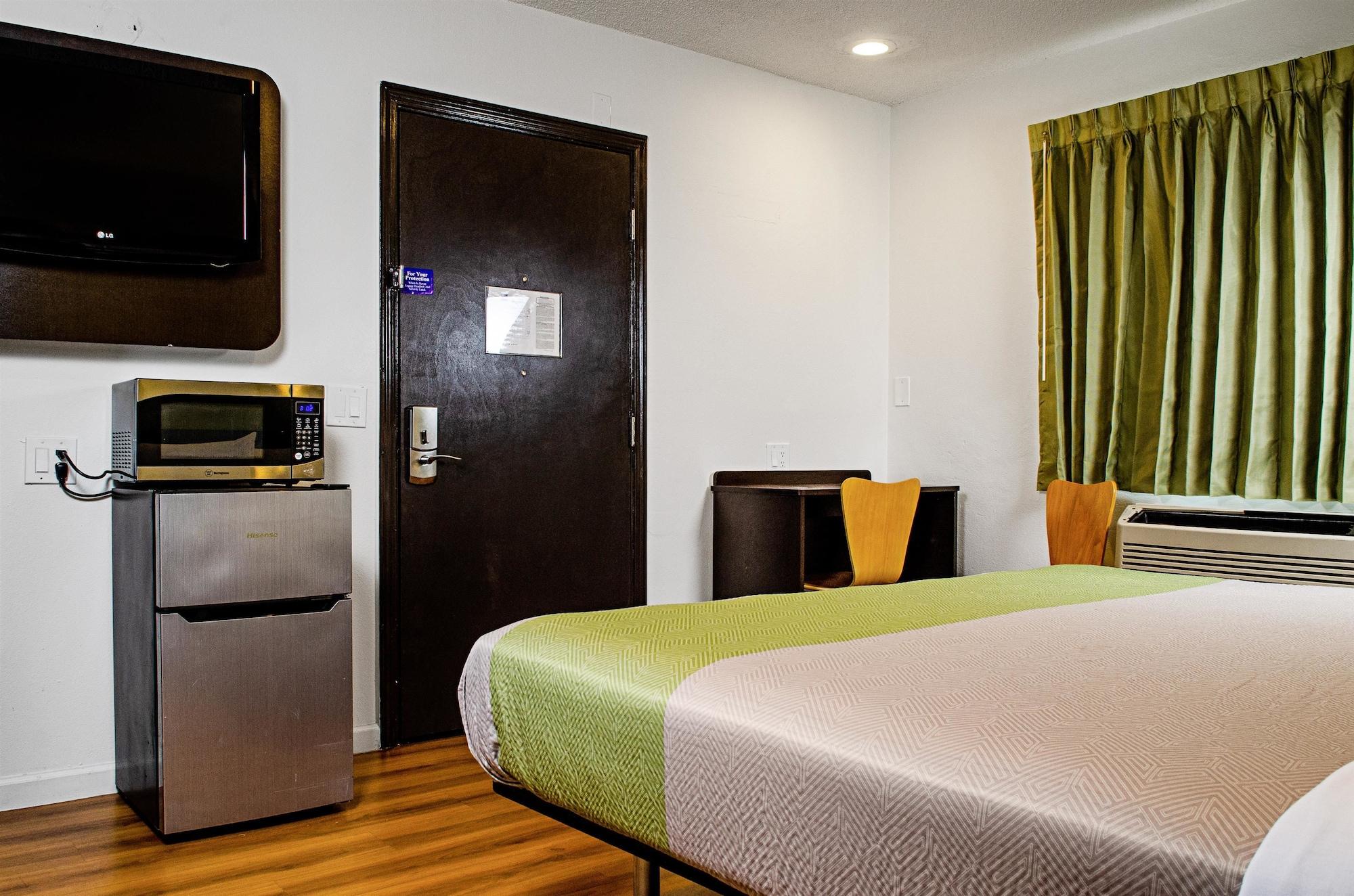 Motel 6-Modesto, Ca - Downtown Экстерьер фото