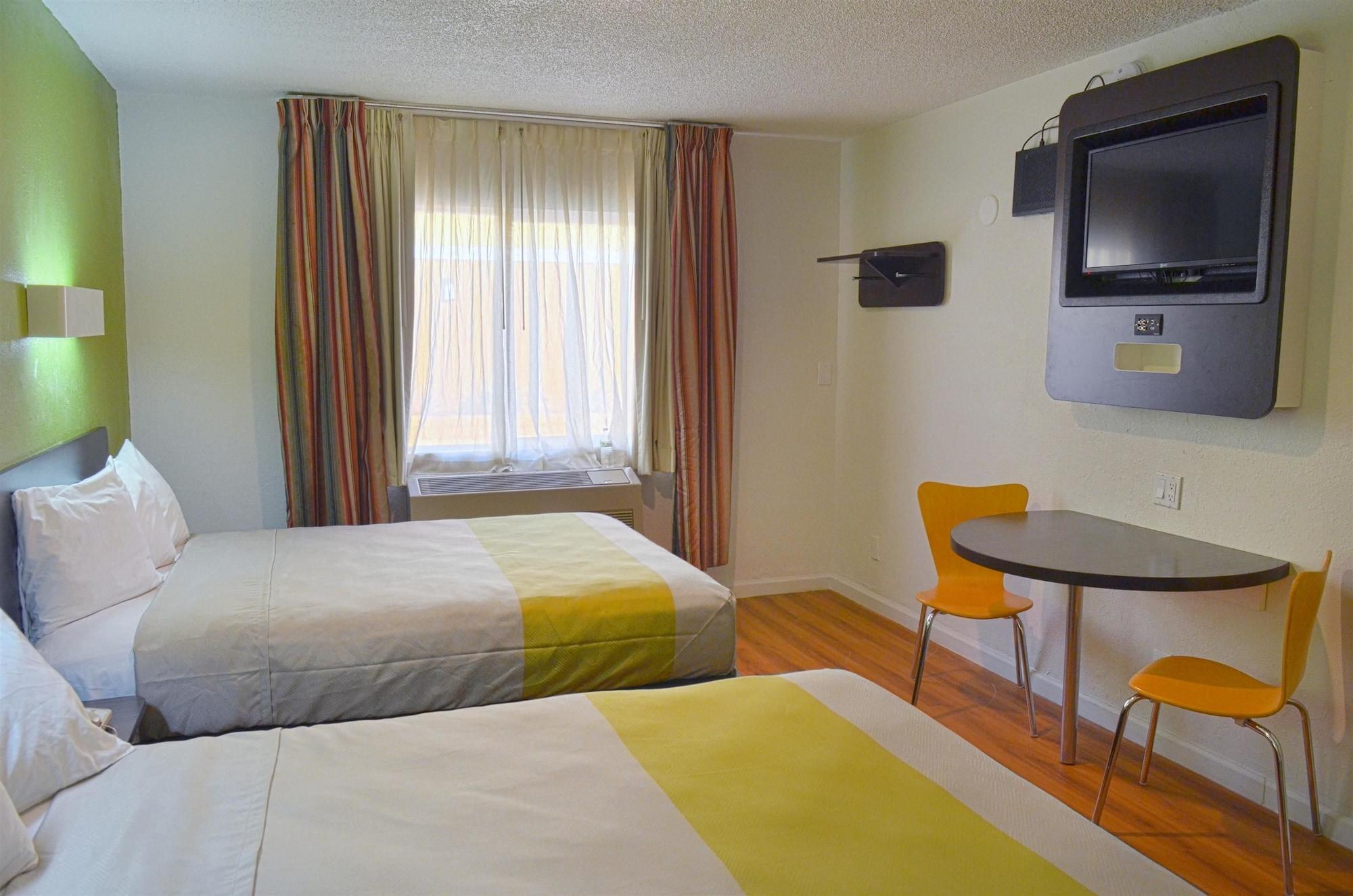 Motel 6-Modesto, Ca - Downtown Экстерьер фото