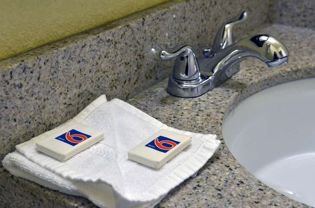 Motel 6-Modesto, Ca - Downtown Номер фото